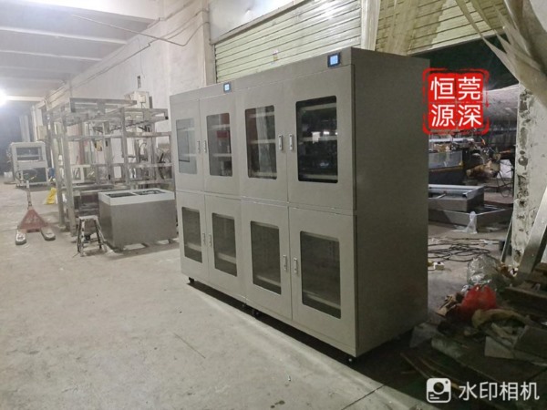 客厅文物展示柜：如何打造现代家居中的文化宝藏？—— 解锁陈列架的艺术与科学！